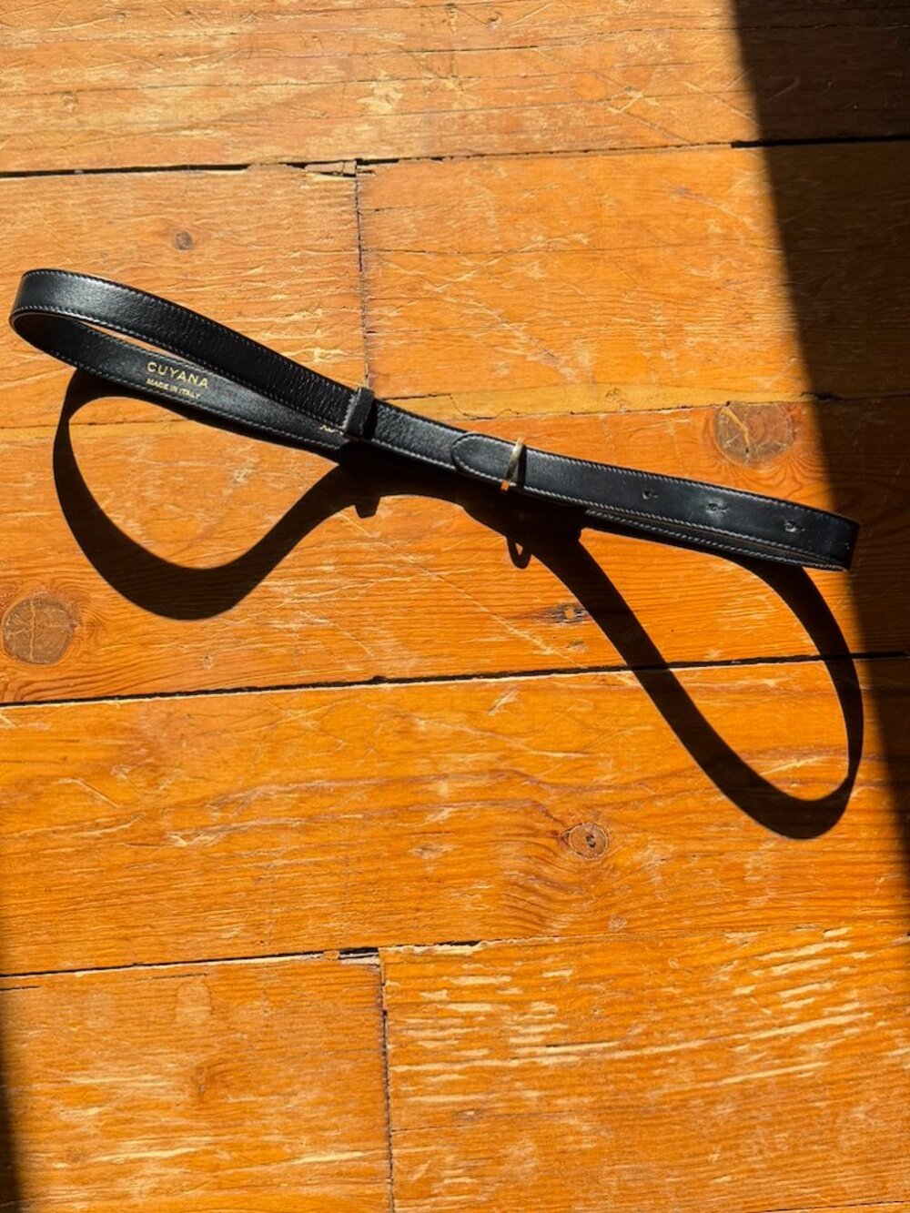 Cuyana Half Moon black leather belt